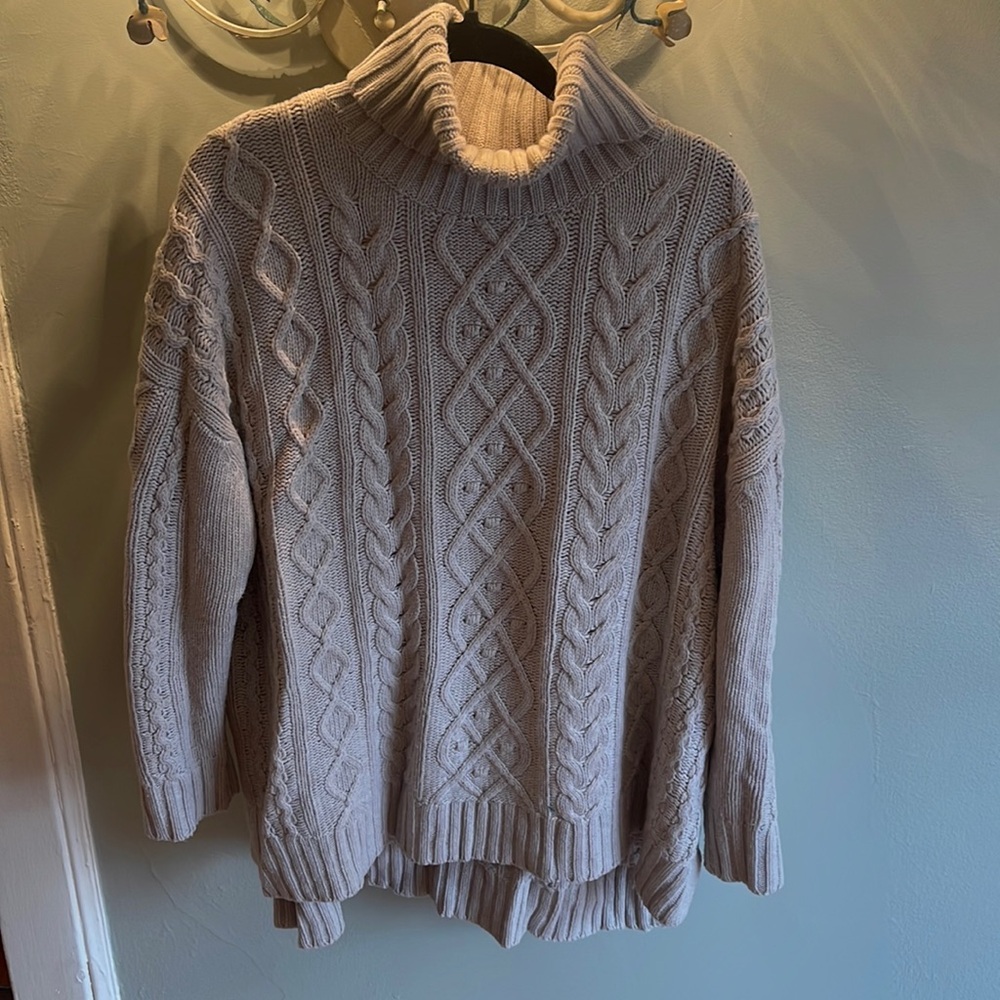 Tuckernuck cableknit sweater XXL